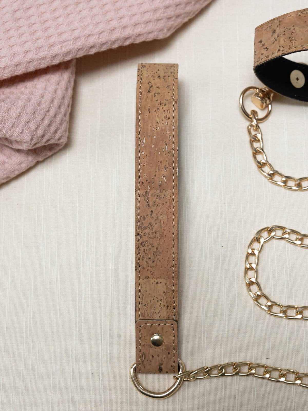 Camellia Choker | Cork Leather Choker Chain with Leash